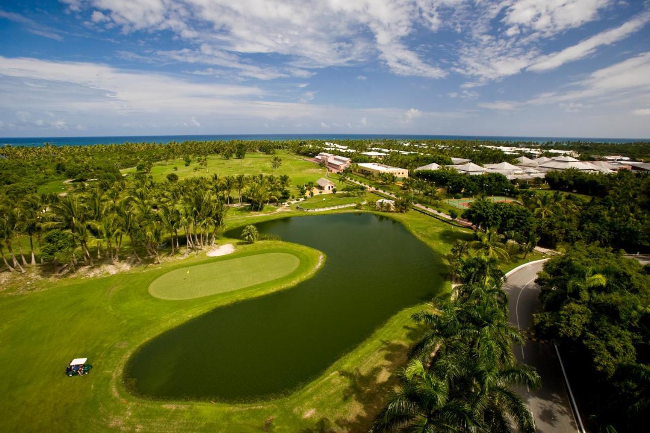 فندق كاتالونيا رويال بافارو - شامل كلياً - للبالغين فقط بونتا كانا المظهر الخارجي الصورة Golf course at Hard Rock Hotel