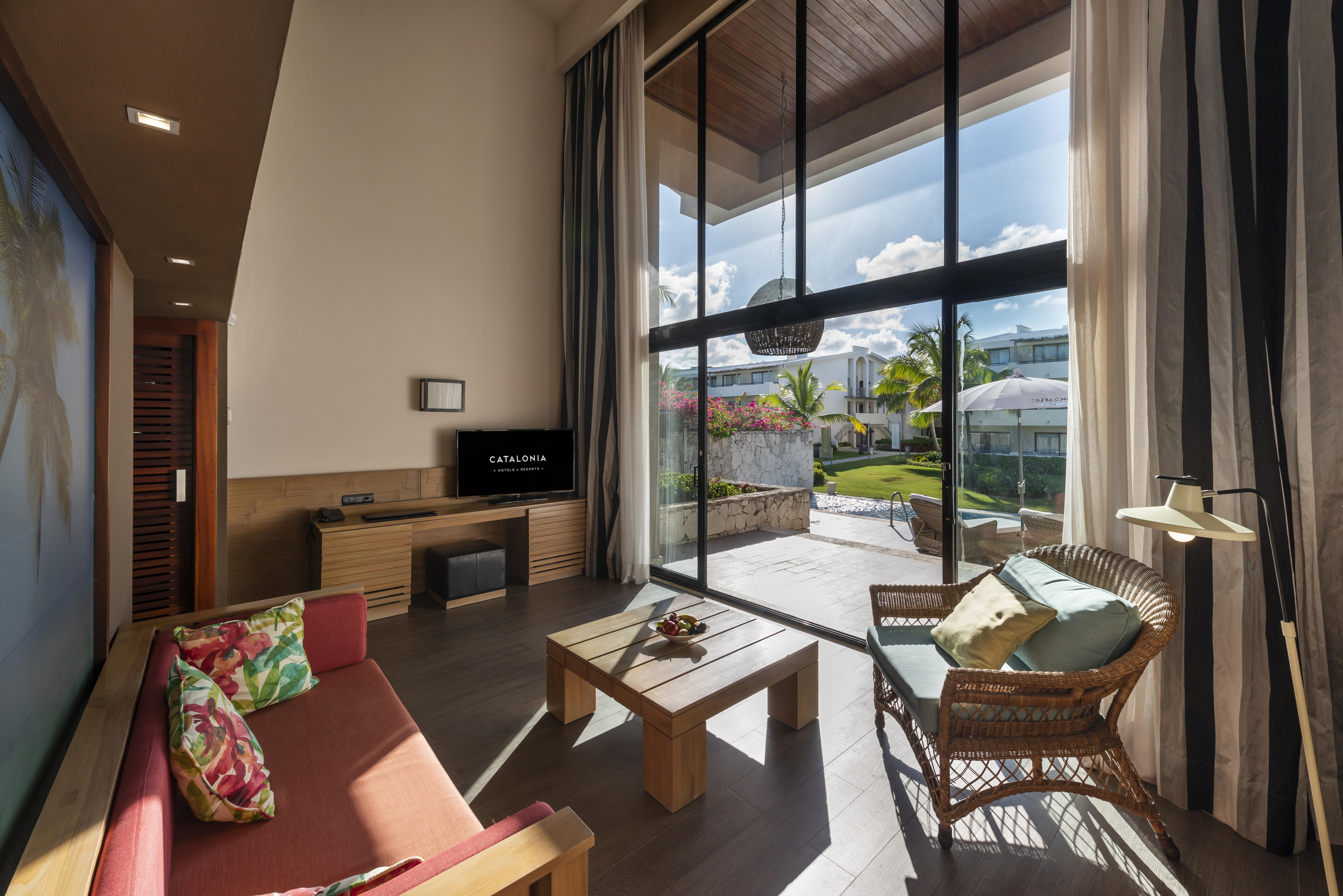 فندق كاتالونيا رويال بافارو - شامل كلياً - للبالغين فقط بونتا كانا المظهر الخارجي الصورة A living room at the resort