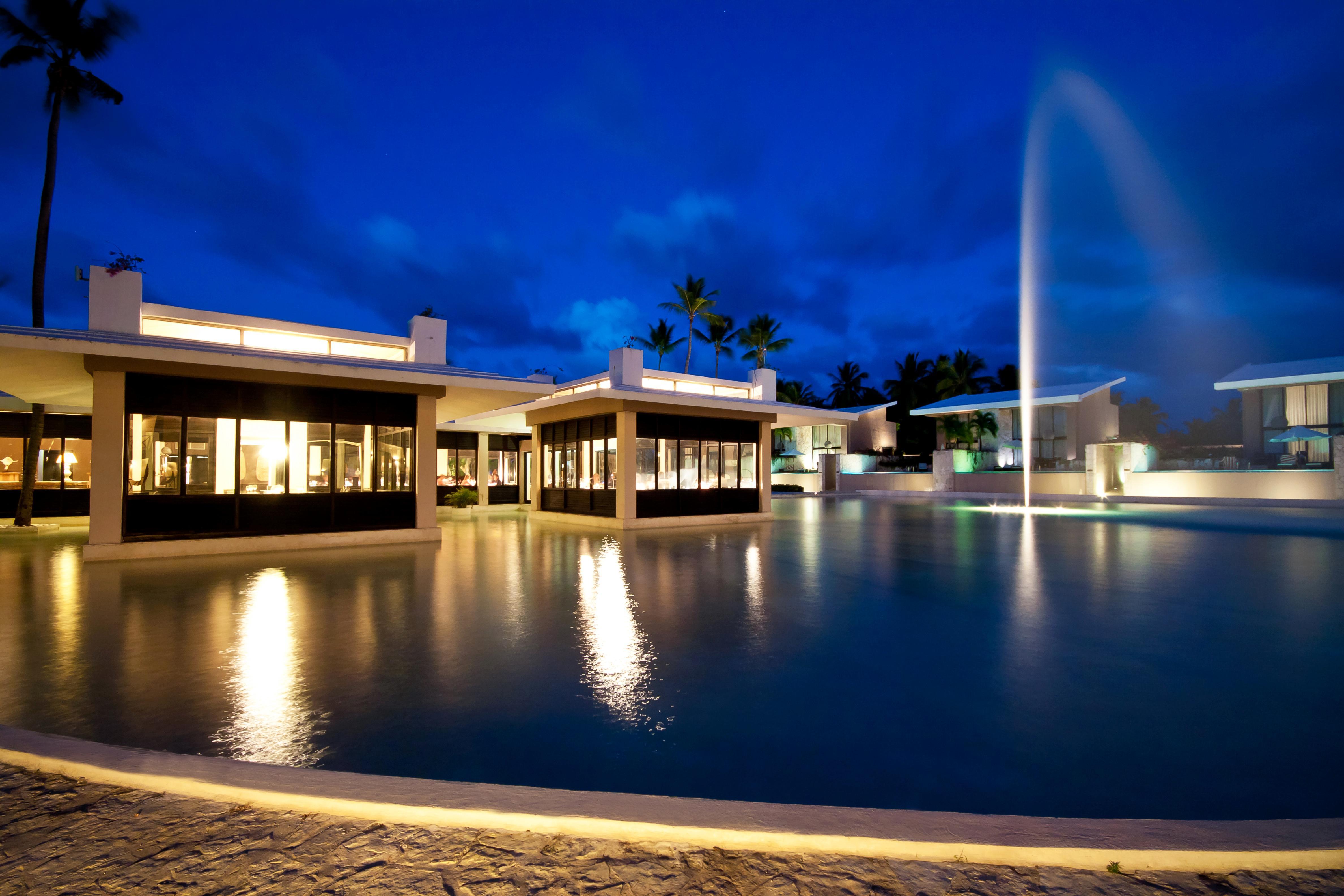 فندق كاتالونيا رويال بافارو - شامل كلياً - للبالغين فقط بونتا كانا المظهر الخارجي الصورة Hard Rock Hotel & Casino Punta Cana