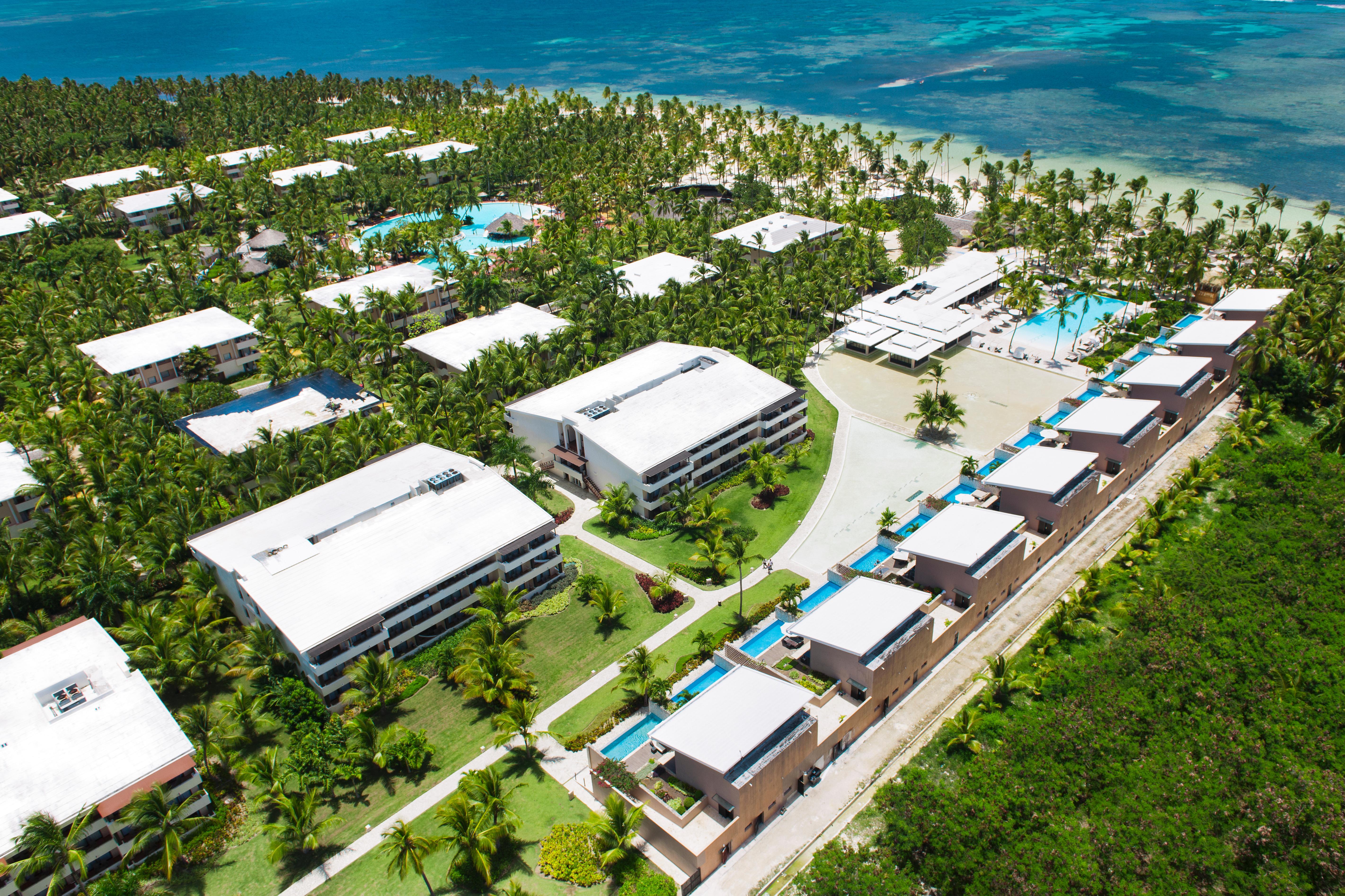 فندق كاتالونيا رويال بافارو - شامل كلياً - للبالغين فقط بونتا كانا المظهر الخارجي الصورة Aerial view of the resort