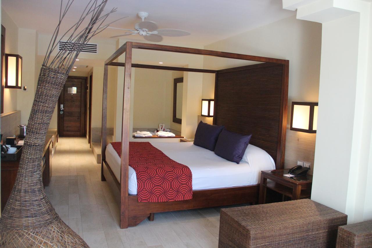 فندق كاتالونيا رويال بافارو - شامل كلياً - للبالغين فقط بونتا كانا المظهر الخارجي الصورة A room at the Grand Palladium Resort & Spa, Riviera Maya, Mexico