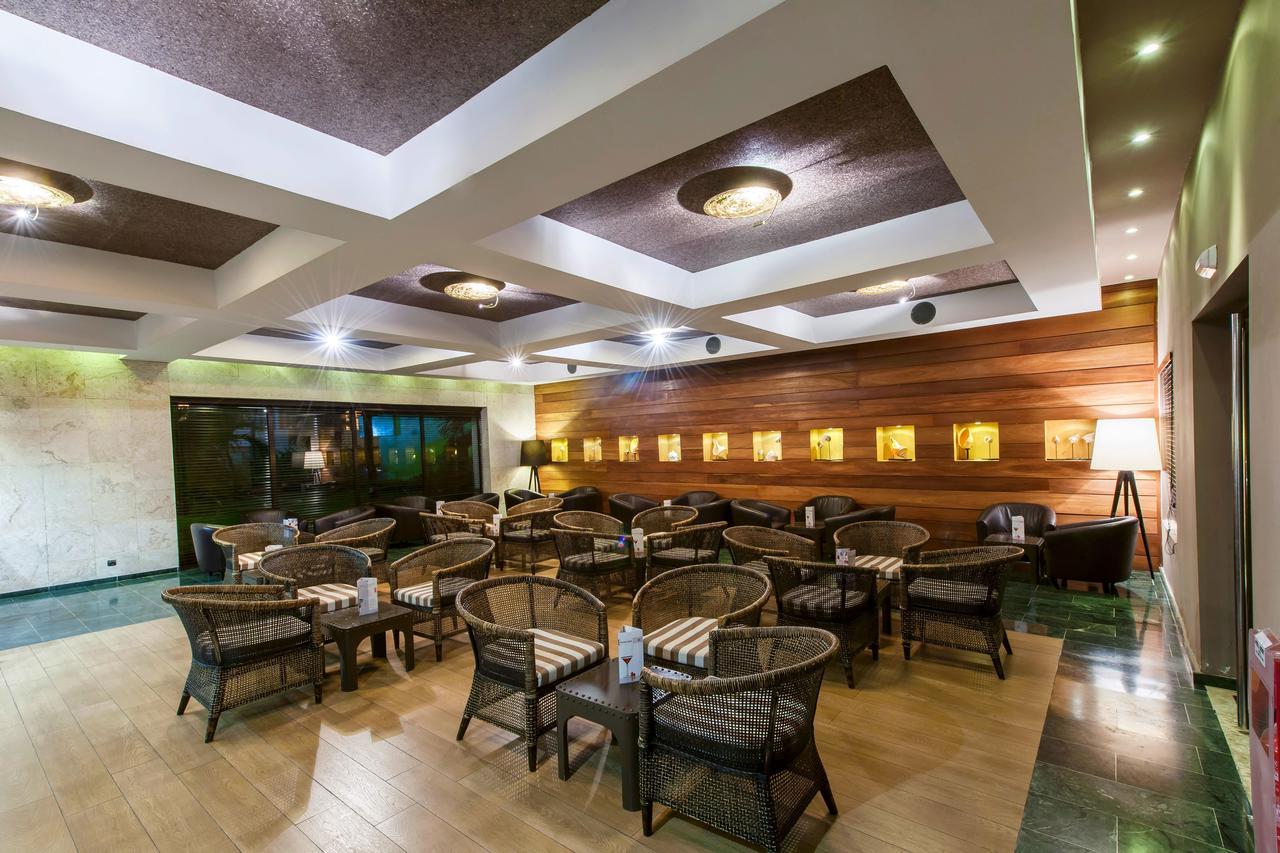 فندق كاتالونيا رويال بافارو - شامل كلياً - للبالغين فقط بونتا كانا المظهر الخارجي الصورة The restaurant
