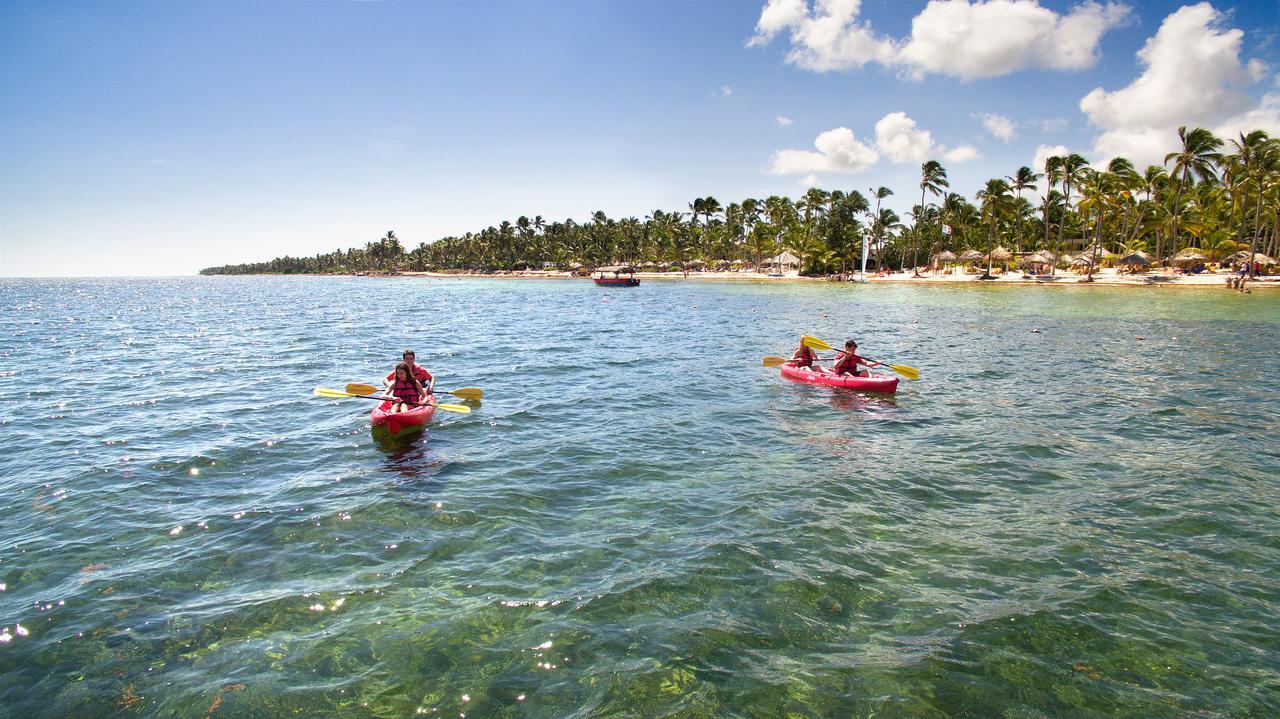 فندق كاتالونيا رويال بافارو - شامل كلياً - للبالغين فقط بونتا كانا المظهر الخارجي الصورة Kayaking in Punta Cana