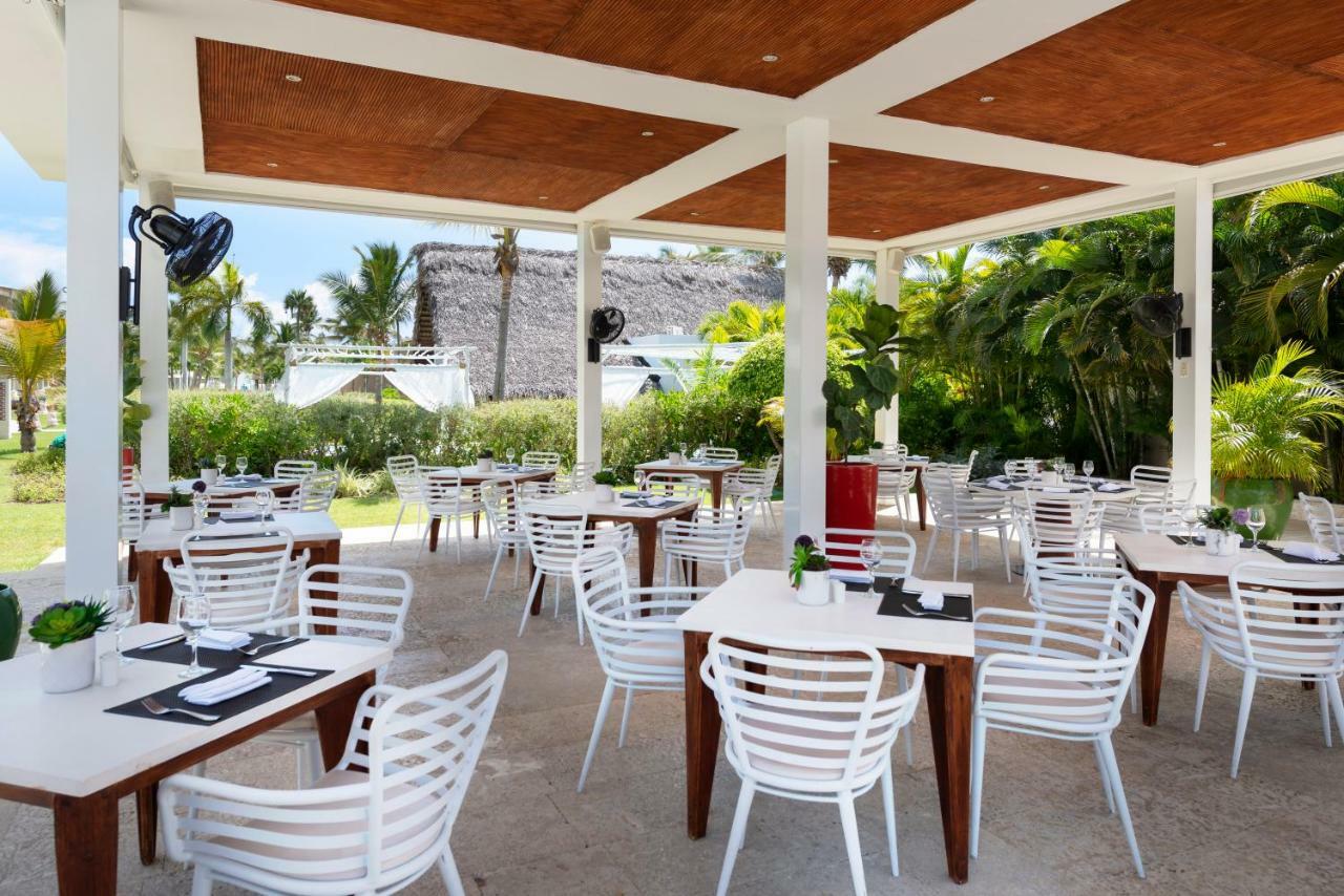 فندق كاتالونيا رويال بافارو - شامل كلياً - للبالغين فقط بونتا كانا المظهر الخارجي الصورة The restaurant at the resort