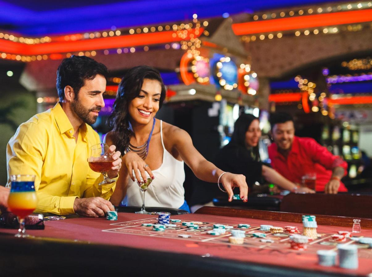 فندق كاتالونيا رويال بافارو - شامل كلياً - للبالغين فقط بونتا كانا المظهر الخارجي الصورة Casino in Punta Cana